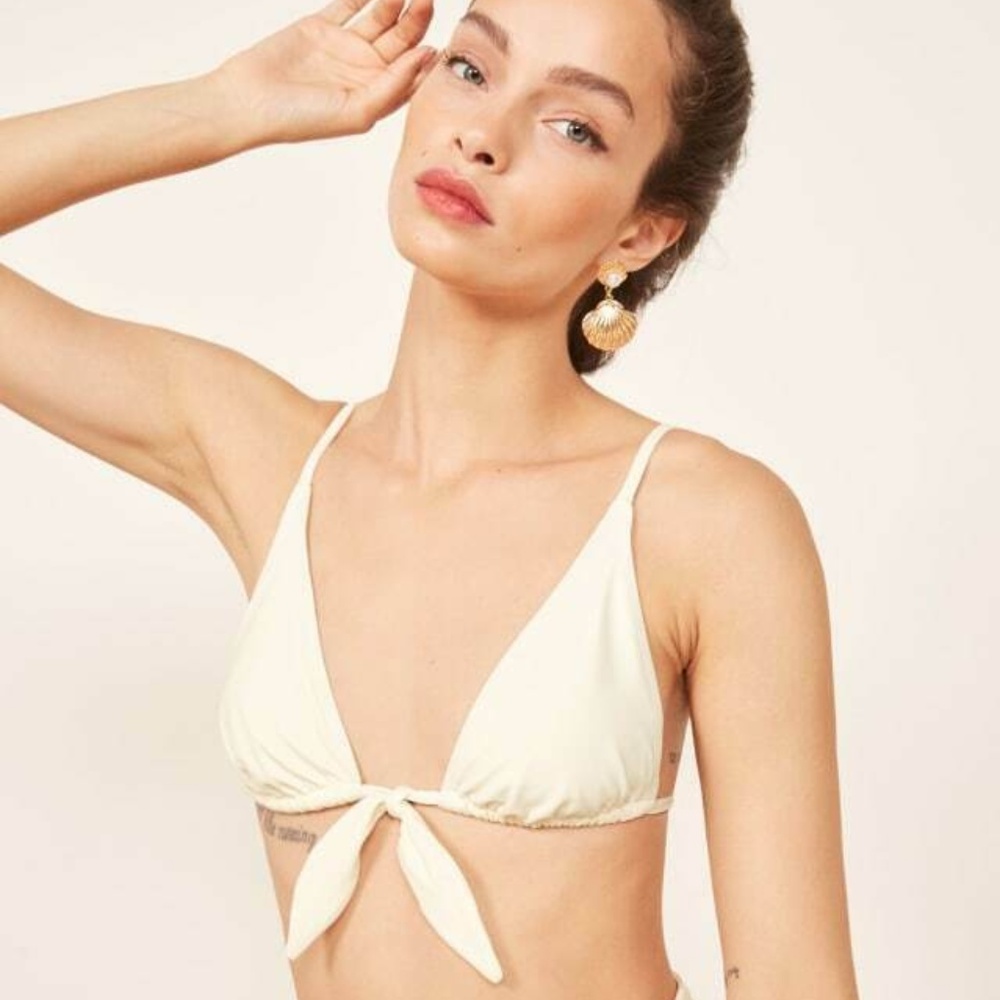 Reformation Guava Bikini Top size M (will fit a L)